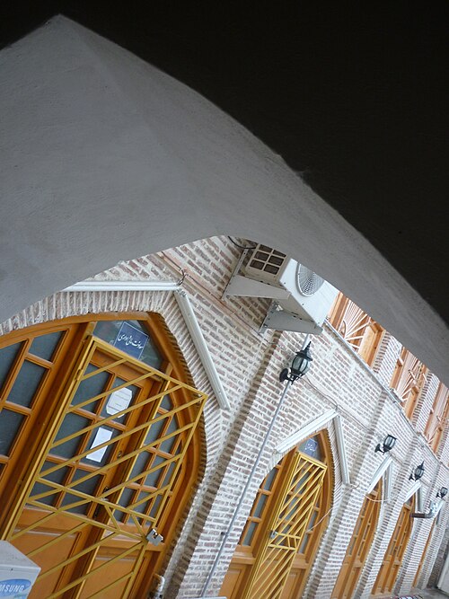 Fayl:Jameh Mosque of Amol.JPG