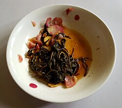Kinilaw nga galay sa kamote (kamote barglari)