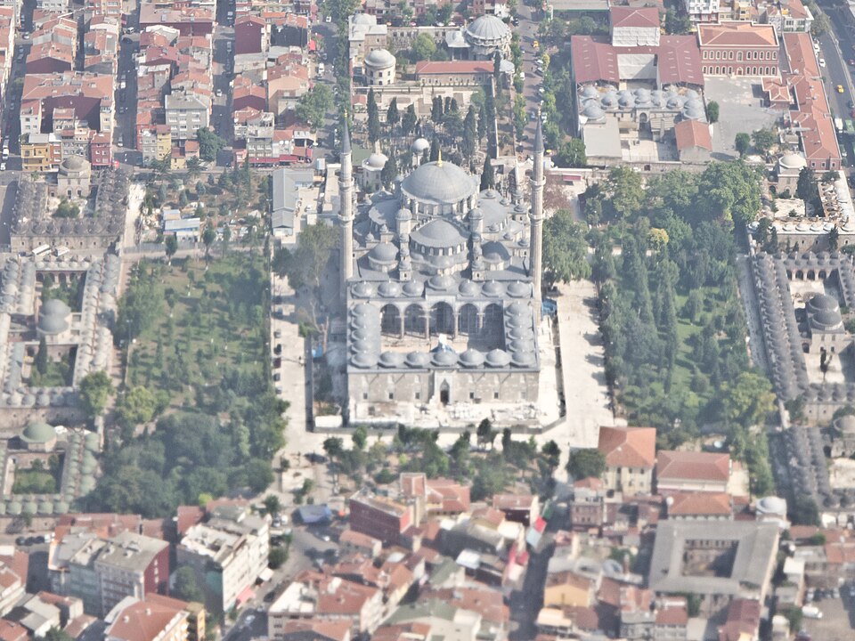 Fayl:Fatih Camii - Aerial view.jpg