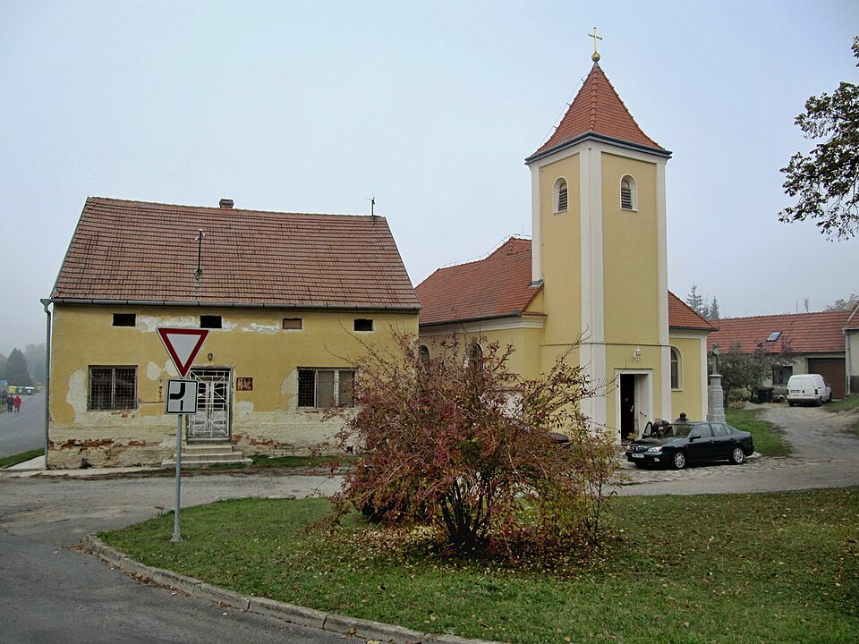 Fayl:Heršpice, kaple.jpg