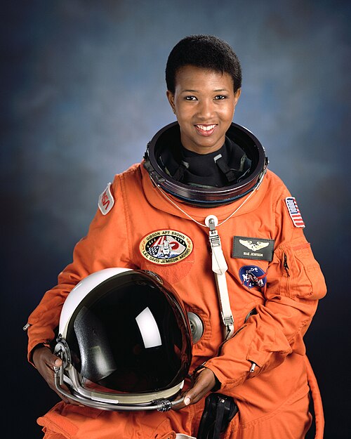 Fayl:Mae Carol Jemison.jpg