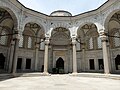 Masjid hovlisi