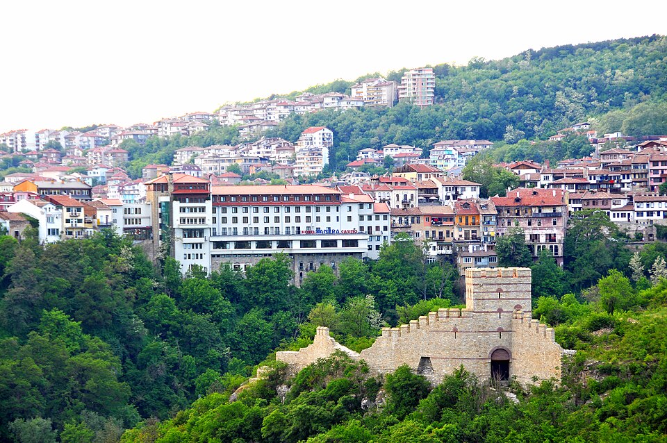 Fayl:Bulgaria Bulgaria-0893 - Trapezitsa (7433398084).jpg