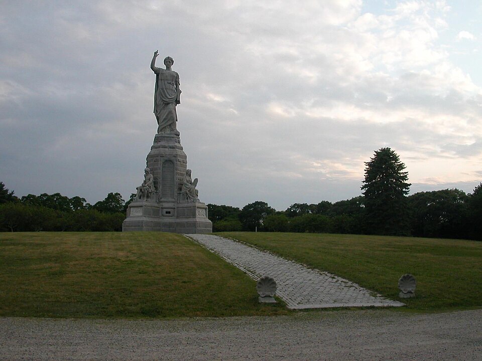 Fayl:Forefathers Monument2.JPG