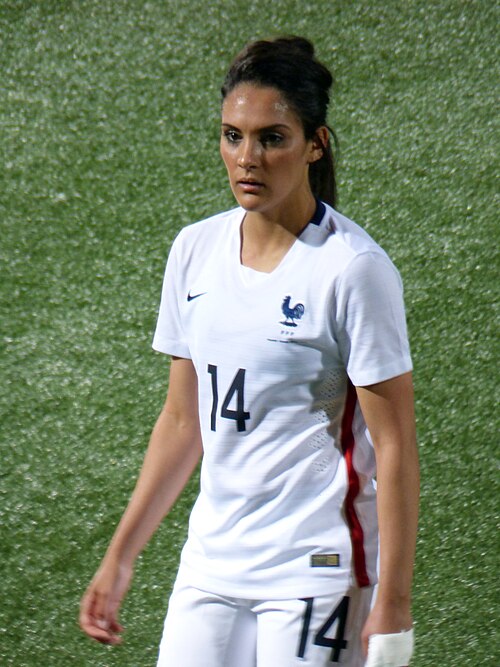 Fayl:Louisa Nécib 2015.jpg