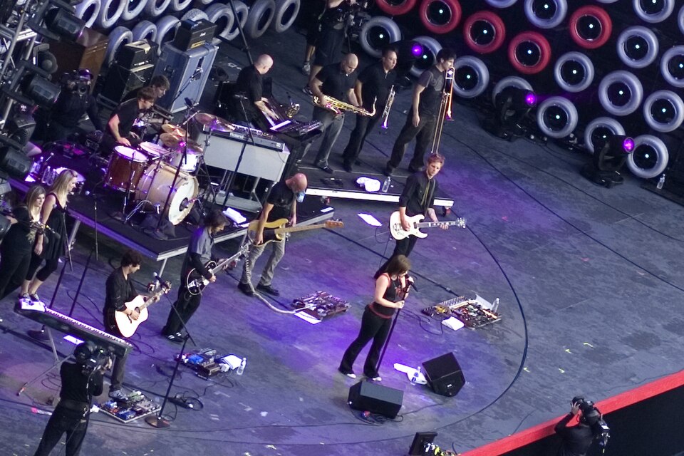 Fayl:Kelly ClarksonLive Earth.jpg