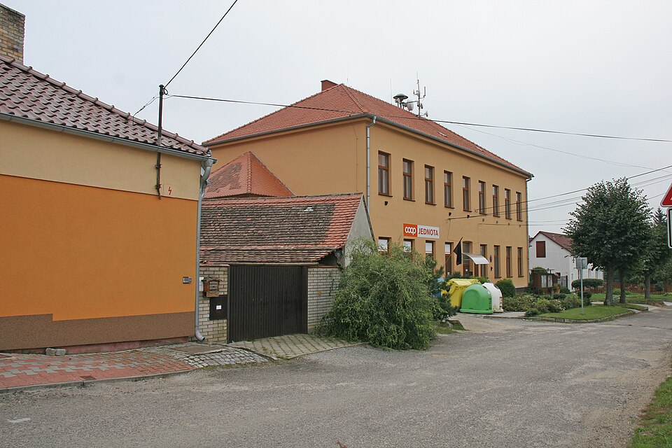 Fayl:Vranovská Ves obecní úřad.JPG