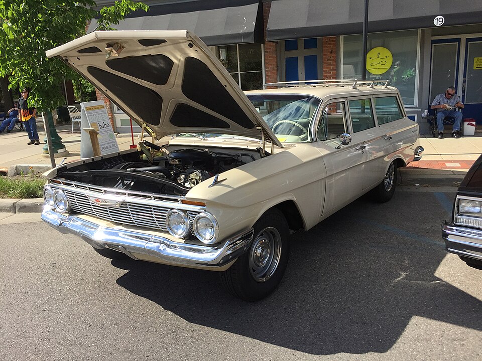Fayl:1961 Chevrolet Brookwood 409.jpg