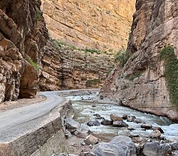 Darband qishlogʻidagi dara