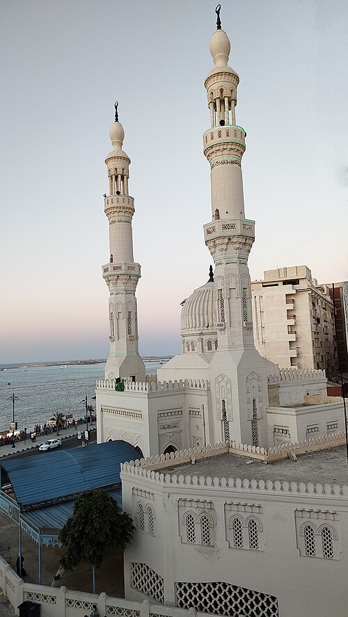 Fayl:El Awwam Mosque 2.jpg