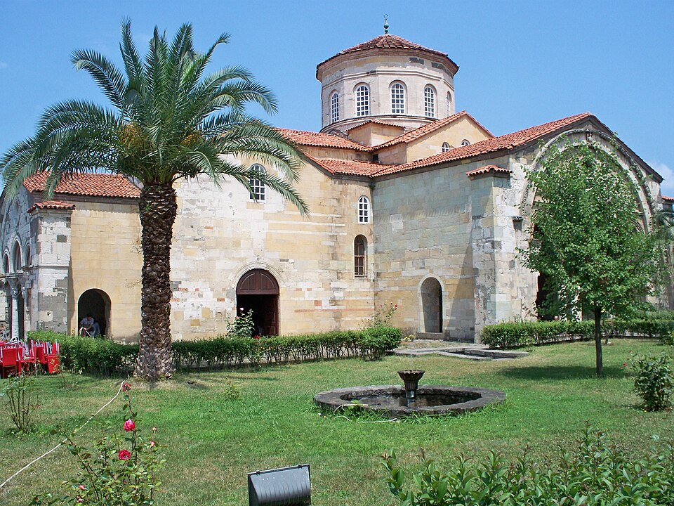 Fayl:Hagia Sophia (Trabzon, Turkey) (27813329644).jpg