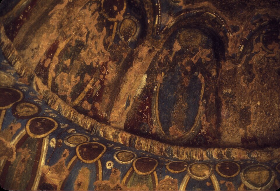 Fayl:BAMIYAN BUDDHAS - GROTTO PAINTINGS.jpg