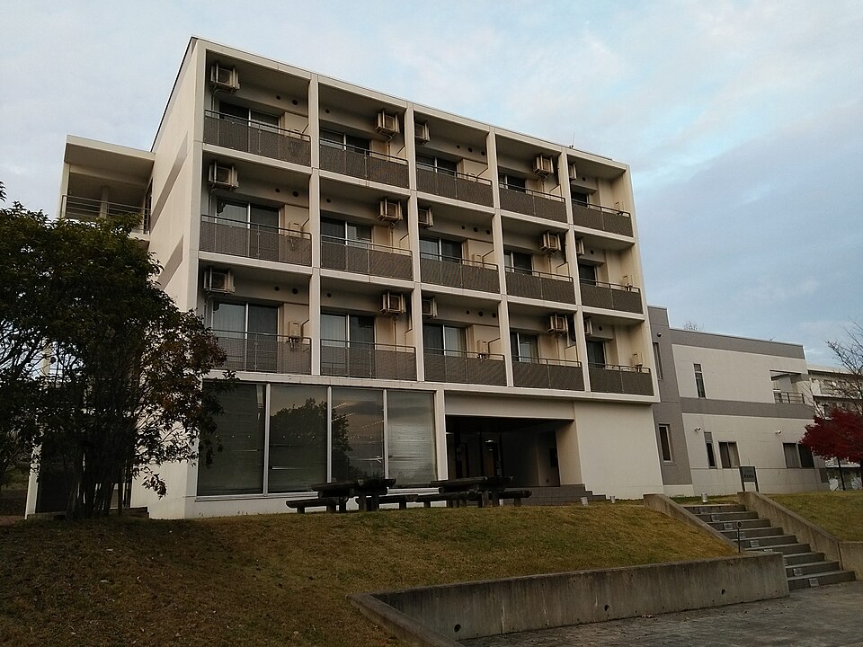 Fayl:Sentan guest house.jpg