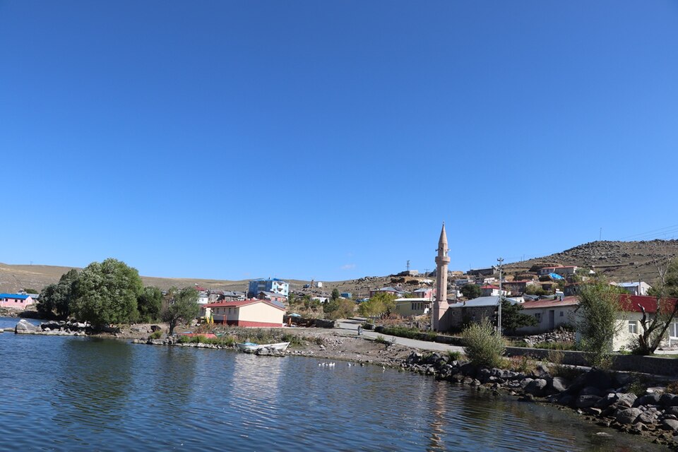 Fayl:Akçakale, Çıldır District.jpg