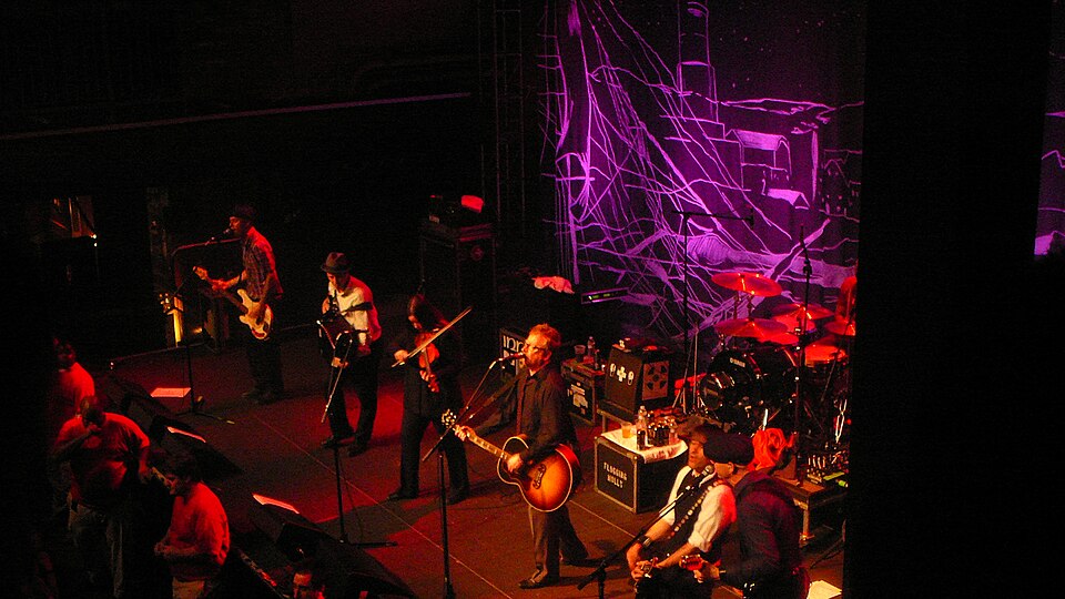 Fayl:FloggingMolly022310.jpg