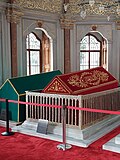 Mihrişah Sulton qabri ustiga qoʼyilgan yodgorlik