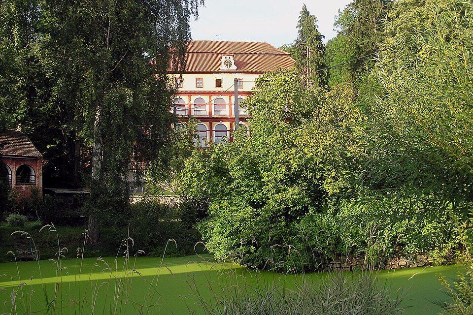 Fayl:Lcovice zamek 1.JPG