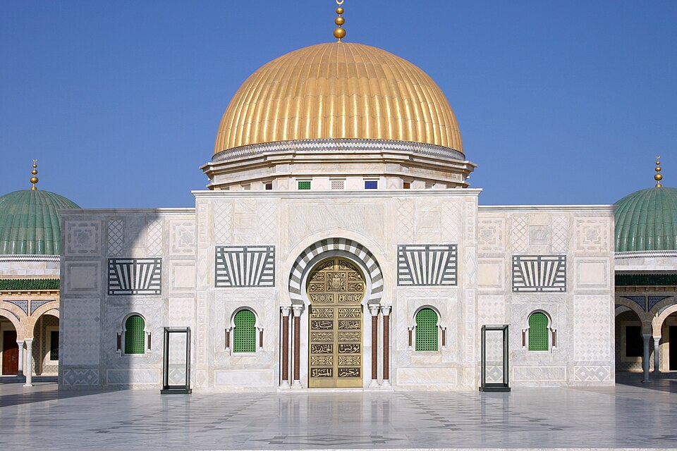 Fayl:Mausoleum of Habib Bourguiba 2.jpg