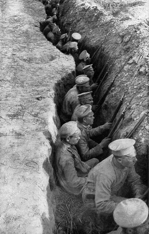Fayl:Russian Troops NGM-v31-p379.jpg