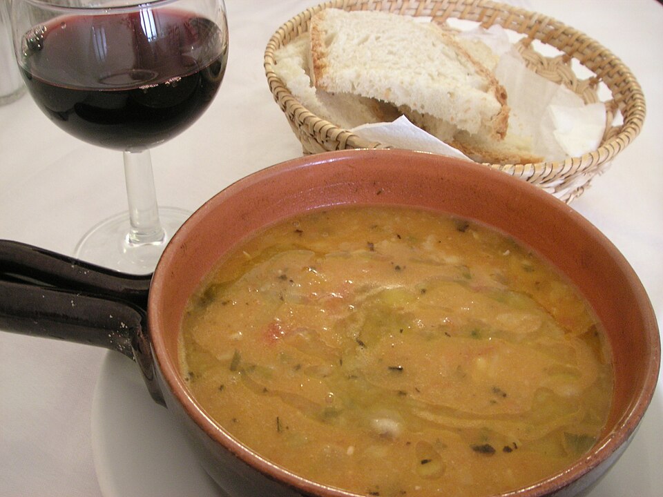 Fayl:Acquacotta, bean and minestrone soup.jpg