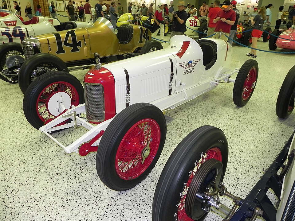 Fayl:Indianapolis500winningcar1923.jpg
