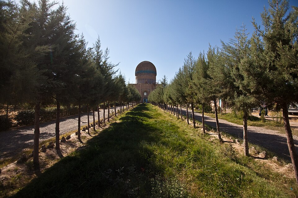 Fayl:Musalla Complex in 2009.jpg