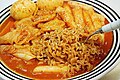 Ra-bokki (ramen ugrali tteok-bokki)