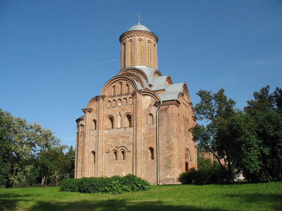 Fayl:Церква параскеви П'ятниці, Чернігів.jpg