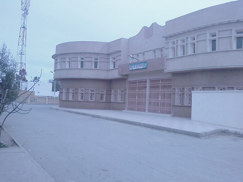 Fayl:APC de Djezar.jpg