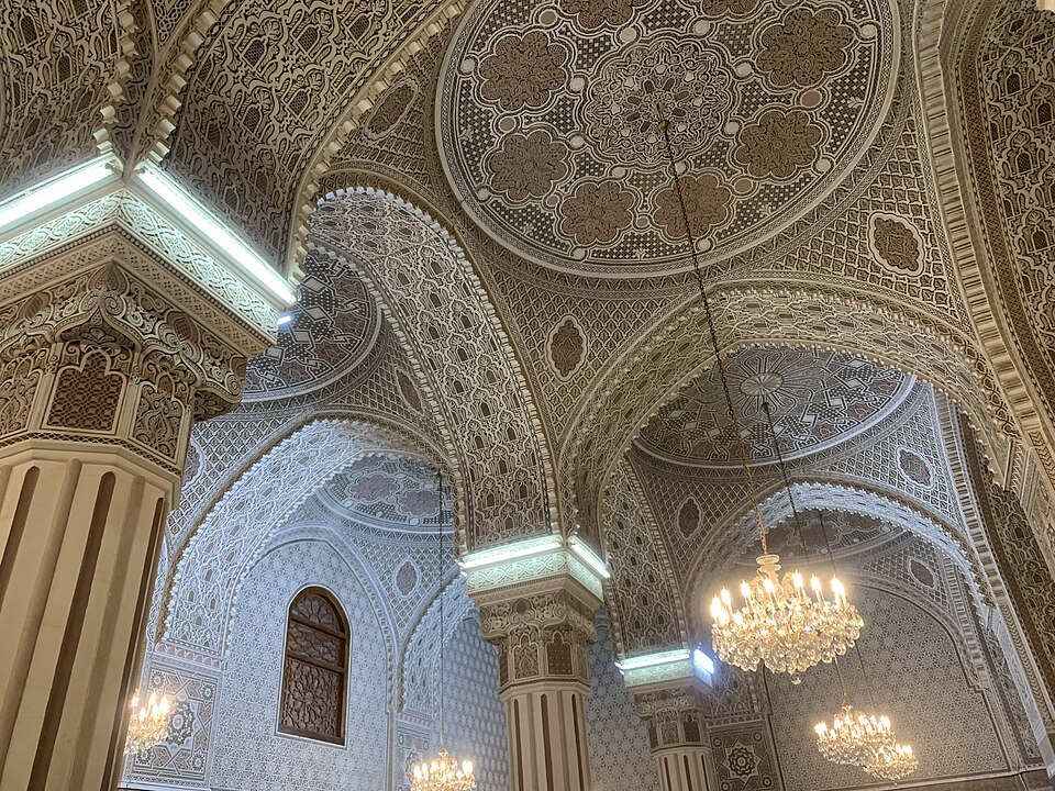 Fayl:Abu Hanifa Mosque roof.jpg