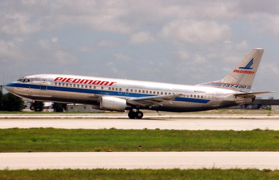 Fayl:Boeing 737-401, Piedmont Airlines AN0203147.jpg