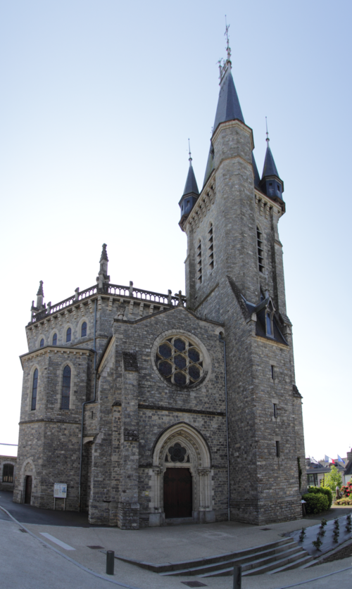 Fayl:Châteaubourg Église Saint-Pierre 01.tif