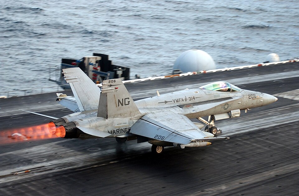 Fayl:FA-18-Decollage.jpg