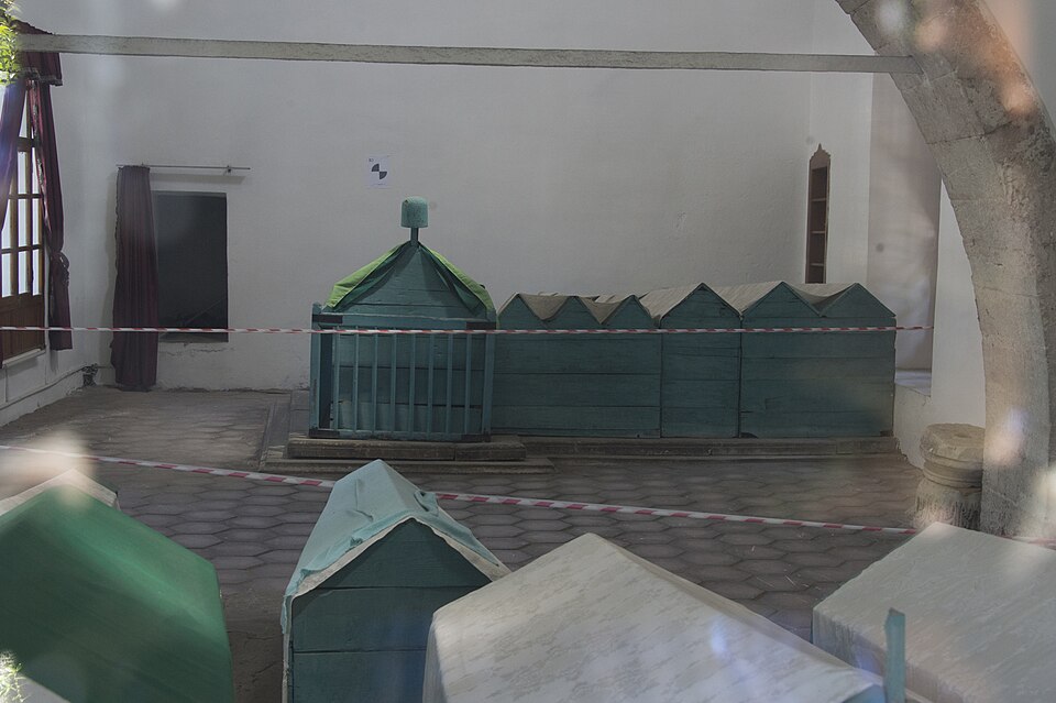 Fayl:Hekimoglu Ali Pasha Mosque 9985.jpg