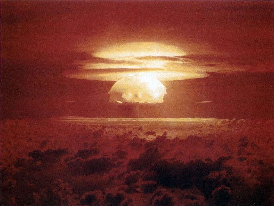 Fayl:Castle Bravo Blast.jpg