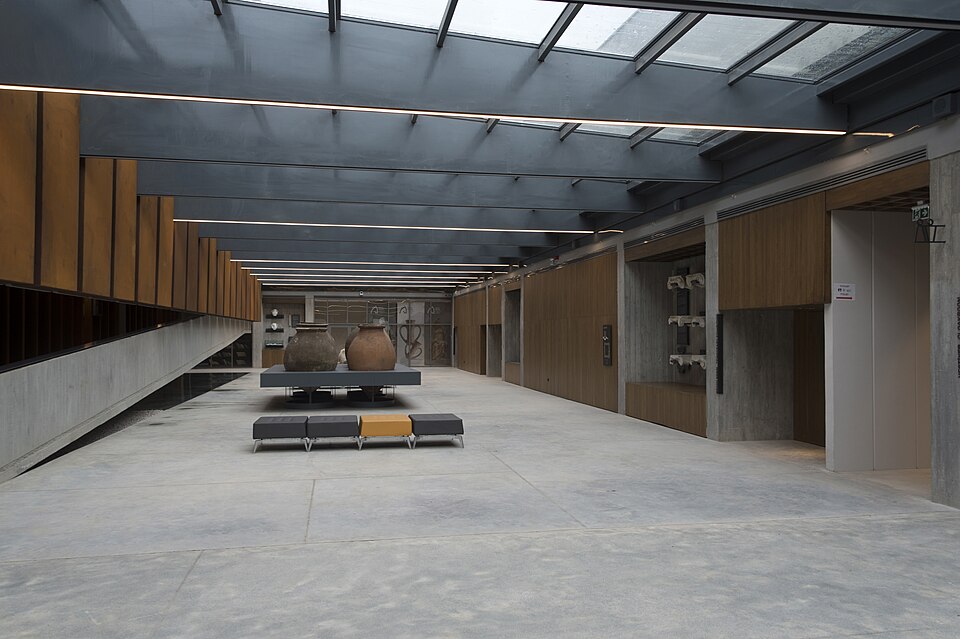 Fayl:Troy Museum 9919.jpg