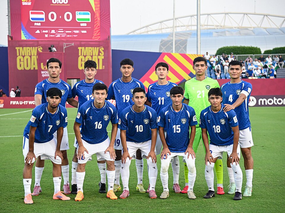 Fayl:Uzbekistan U17 national football team.jpg