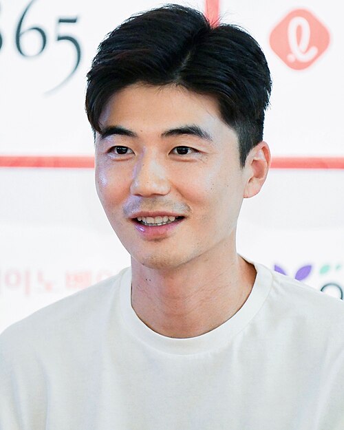 Fayl:240609 FC 서울 팬사인회 (기성용).jpg