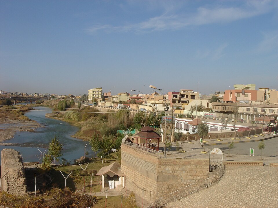 Fayl:Khabur in Zakho.jpg