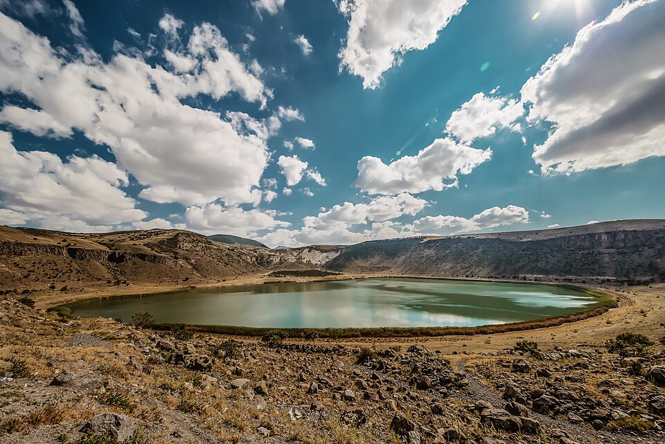Fayl:Lake Nar - Narlıgöl.jpg