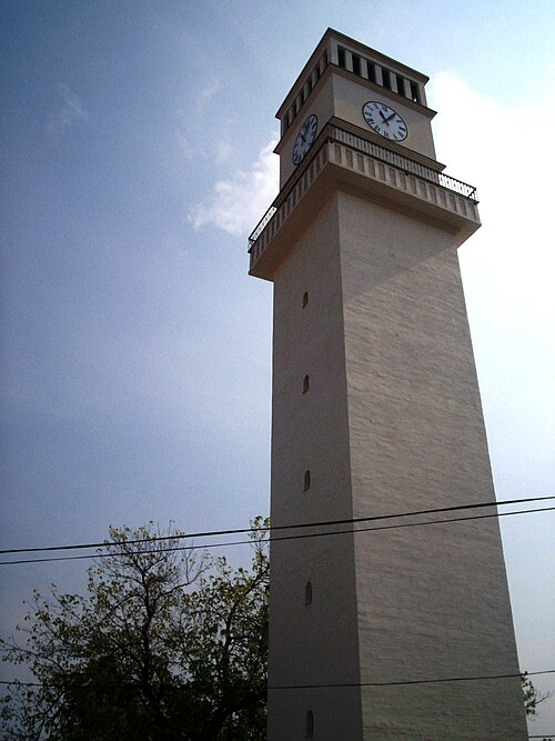 Fayl:Clock Tower of Gjakova.jpg