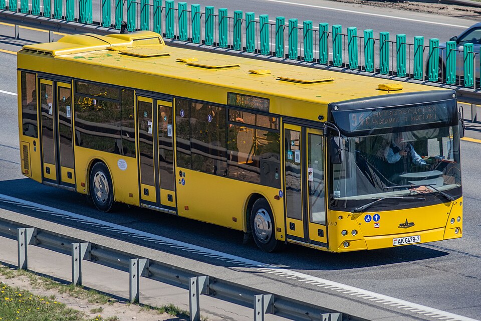 Fayl:MAZ-203 in Minsk (May 2021).jpg