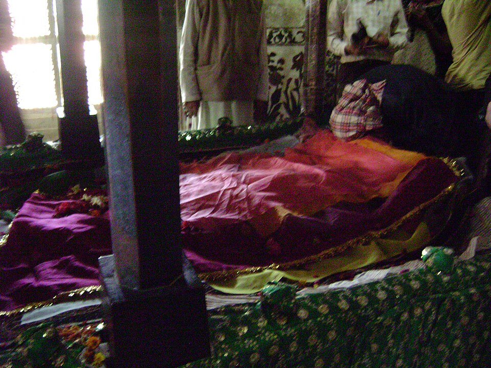 Fayl:Tomb of Salim Chisti1.JPG