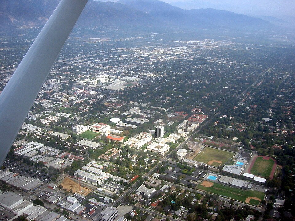 Fayl:Caltech from the air.jpg
