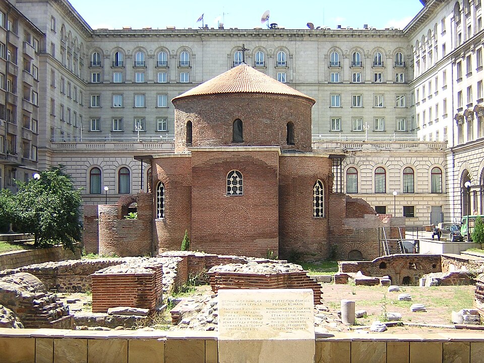 Fayl:StGeorgeRotundaSofia.JPG
