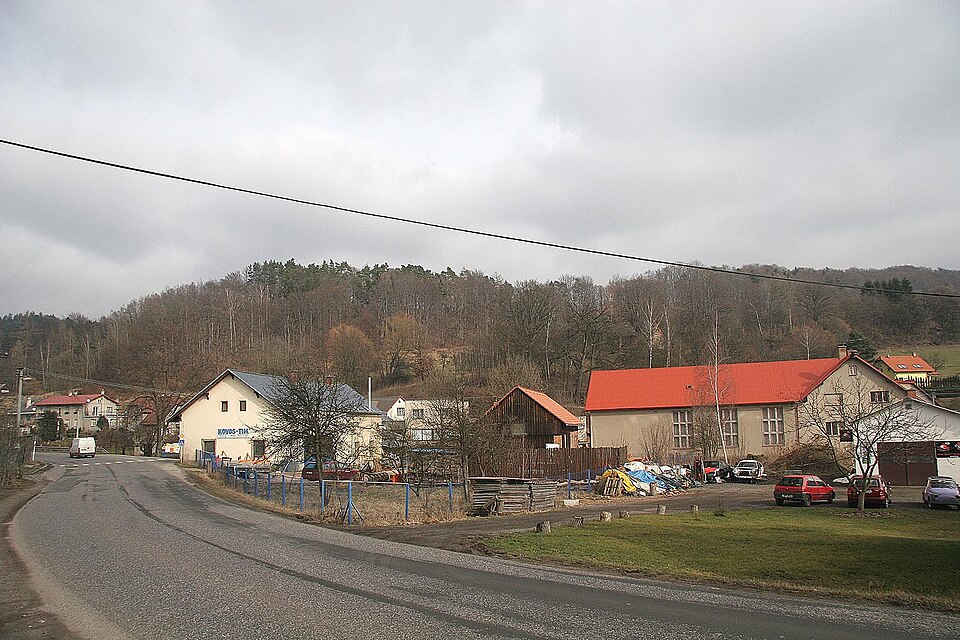 Fayl:Bradlecká Lhota.jpg