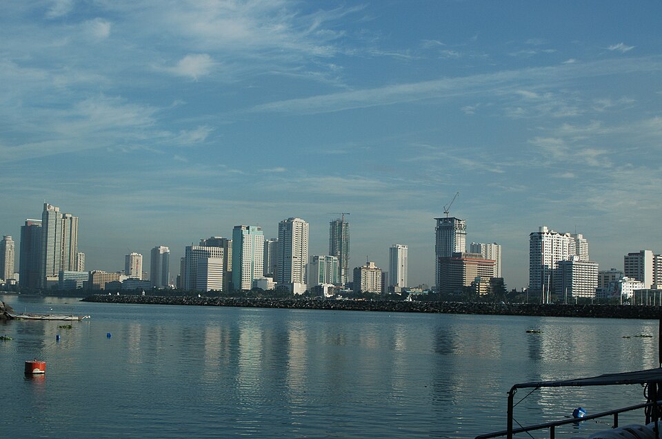 Fayl:Manila Skyline (6774800874).jpg