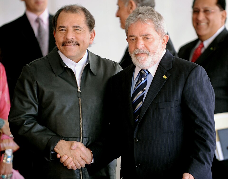 Fayl:Ortega Lula - ABr 28.07.20102225.JPG