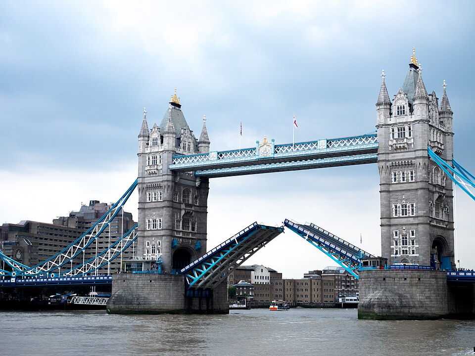 Fayl:UnitedKingdom-80 (29368107864).jpg
