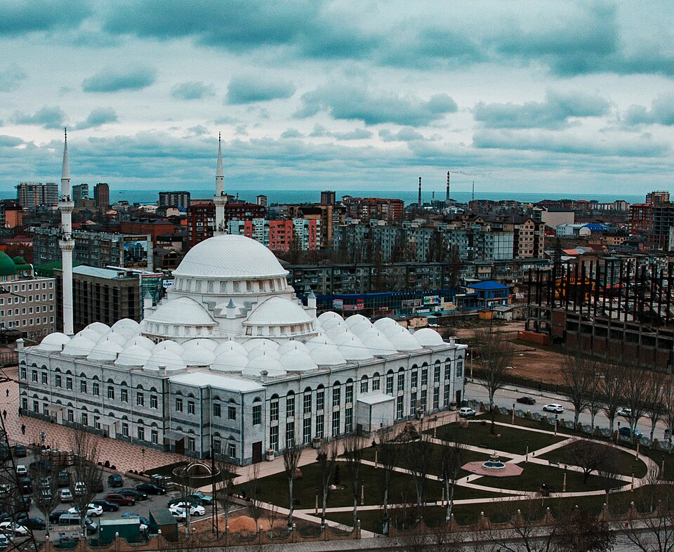 Fayl:ЖумгІа мажгит, МахІачхъала.jpg